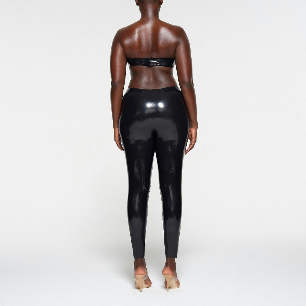 NWT SKIMS STRETCH VINYL BANDEAU - Picture 7 of 10